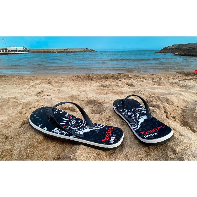 Chancas Bestial Wolf, un artículo que no puede faltar en el verano, el mar o la piscina Chancas Bestial Wolf, un artículo que no puede faltar en el verano, el mar o la piscina