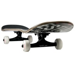 Skateboard completo UNDER WOLF 8 x 31  letras,7  full canadiense maple